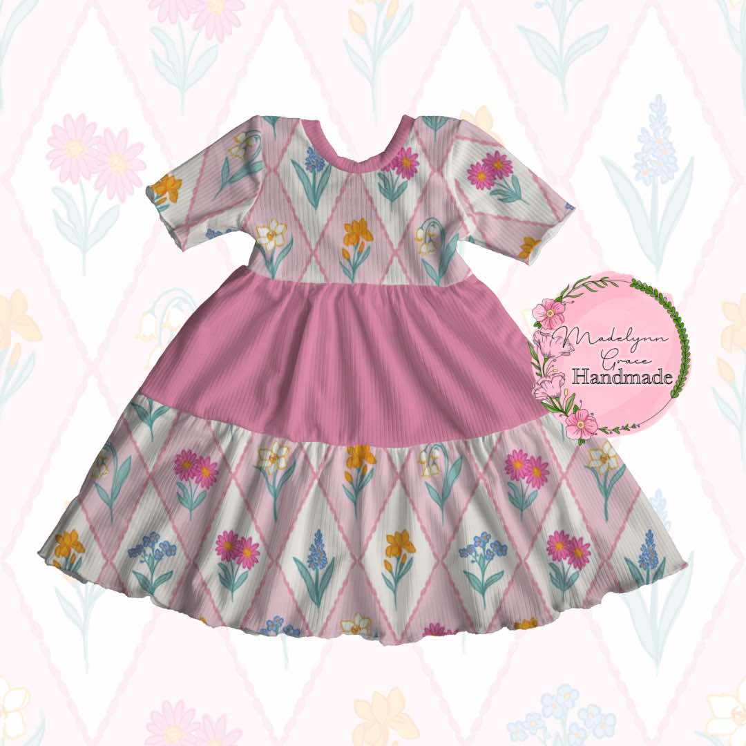 Spring Floral Quilt - Clothing & Accessories