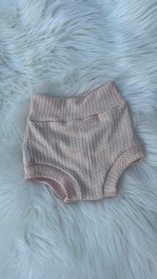 Neutral Bummies 12/18 M